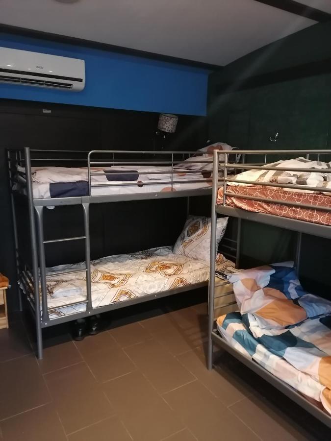 Hostel Pacific Ocean Czestochowa Ngoại thất bức ảnh